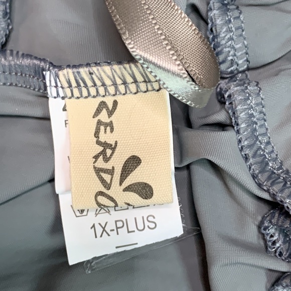 Zerdocean sport shorts. Elastic waist, drawstring, side pockets. Size 1X - Picture 7 of 8